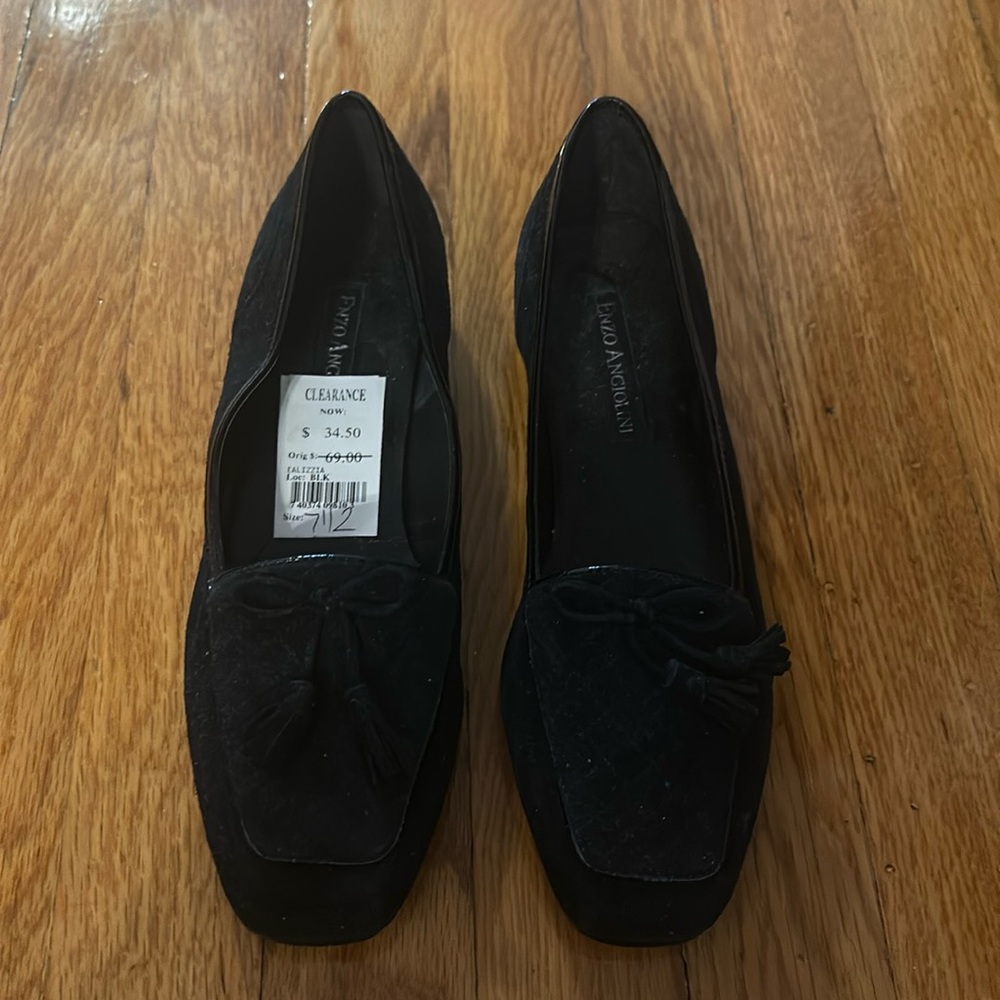 Enzo Angiolini Black Color Shoe with Design on Top with Lace and Bow- Woman7 1/2